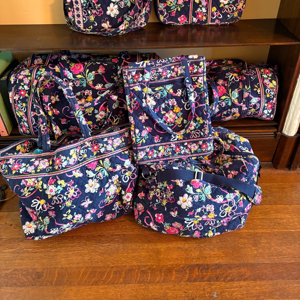 Vera Bradley luggage set/Ribbons * RETIRED 2012